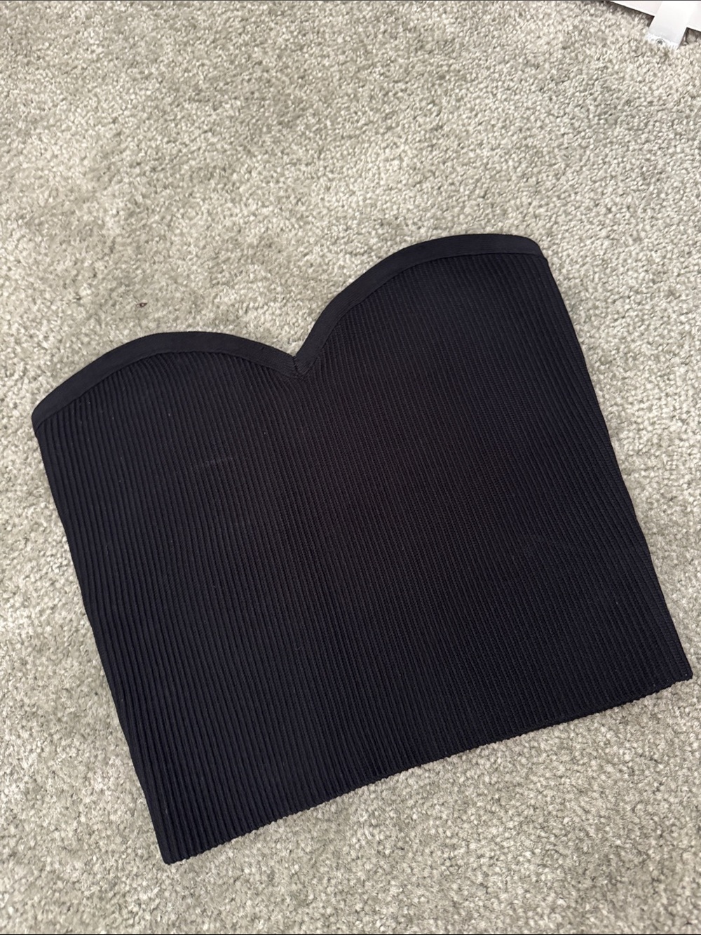 Aritza Babaton Strapless Ribbed Black Tube Top